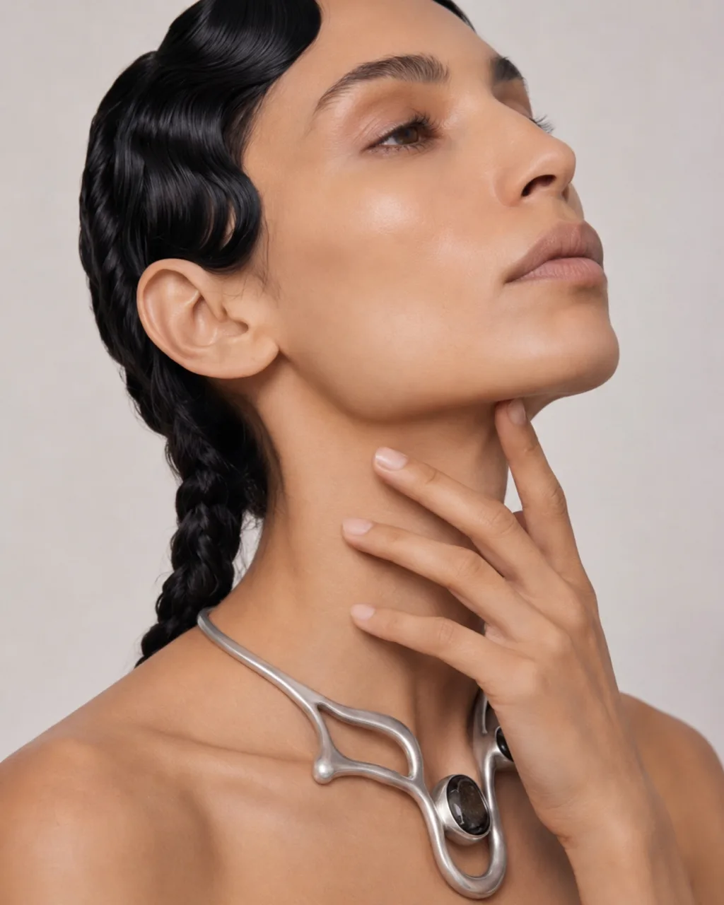 OSSA — necklace chin up